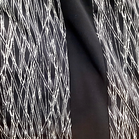 Large Vince Cumuto Maxi Black & White Skirt - Picture 3 of 16